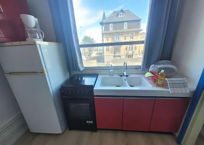 Charmant T2 De 20M² Face A La Plage De Berck-Sur-Mer, Avec Chambre Et Ascenseur - Fr-1-674-48