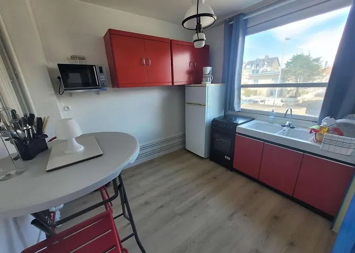 Charmant T2 De 20M² Face A La Plage De Berck-Sur-Mer, Avec Chambre Et Ascenseur - Fr-1-674-48